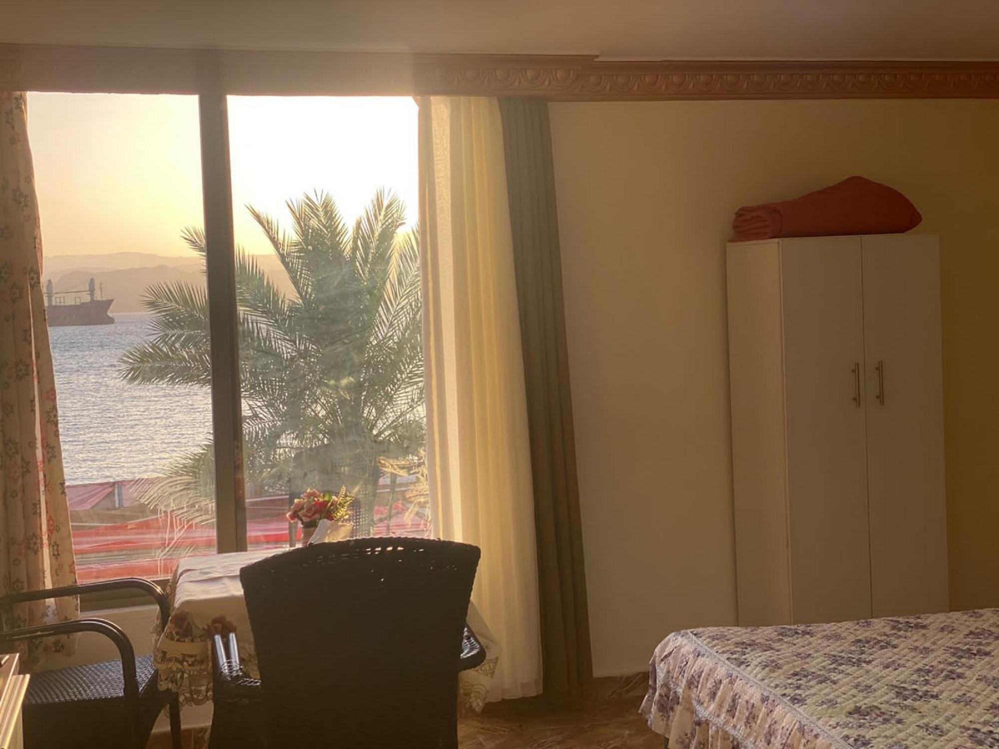 Al-Amer Chalets Akaba Exterior foto